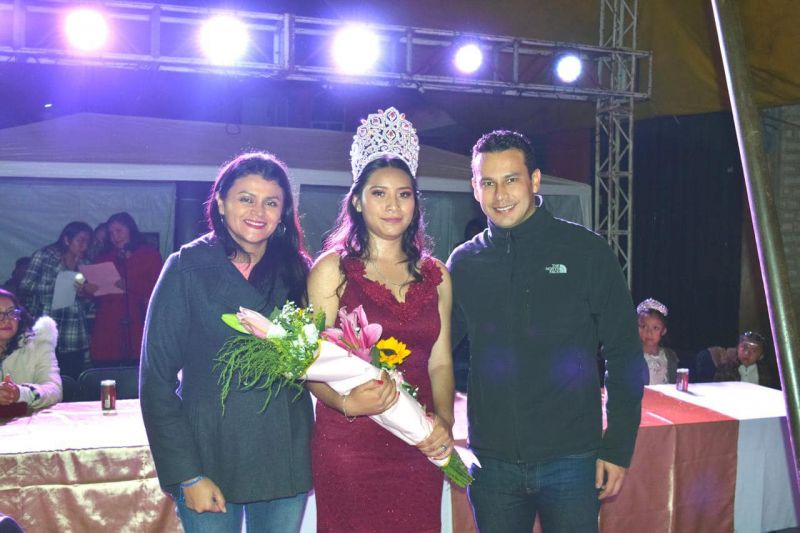 Coronación de la Reina de la Feria Tecolotla 2024
